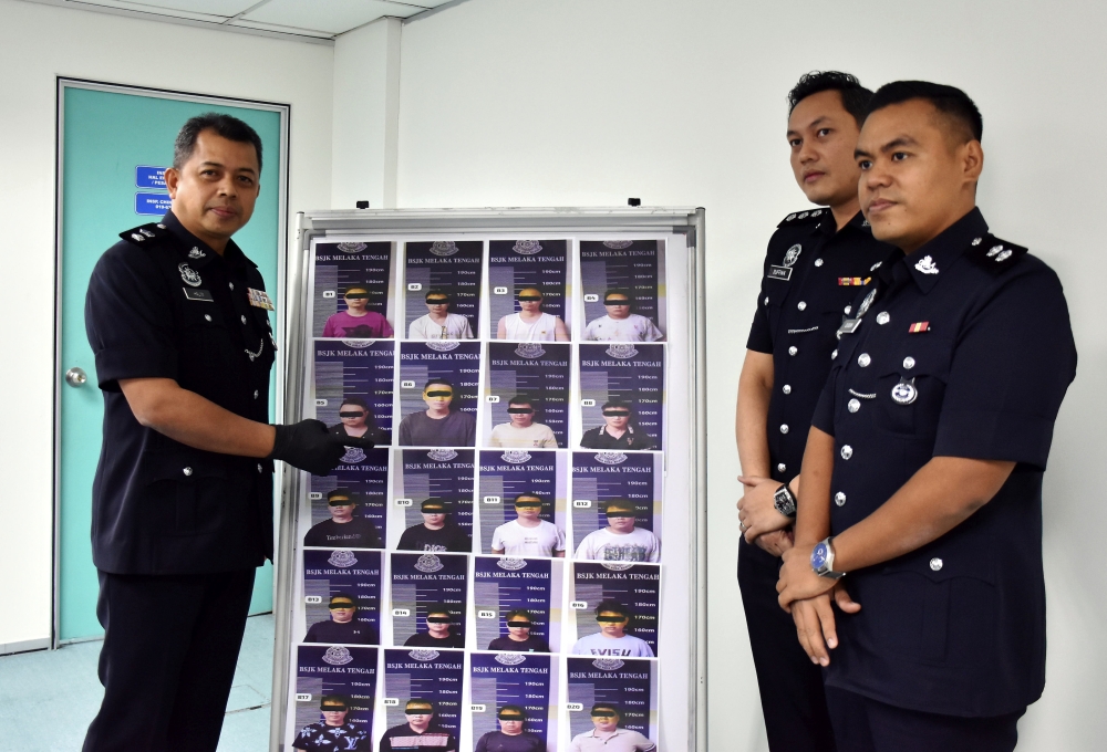 Police Dismantle Transnational Investment Fraud Ring, Arrest 21 Chinese Nationals in Melaka Operation
