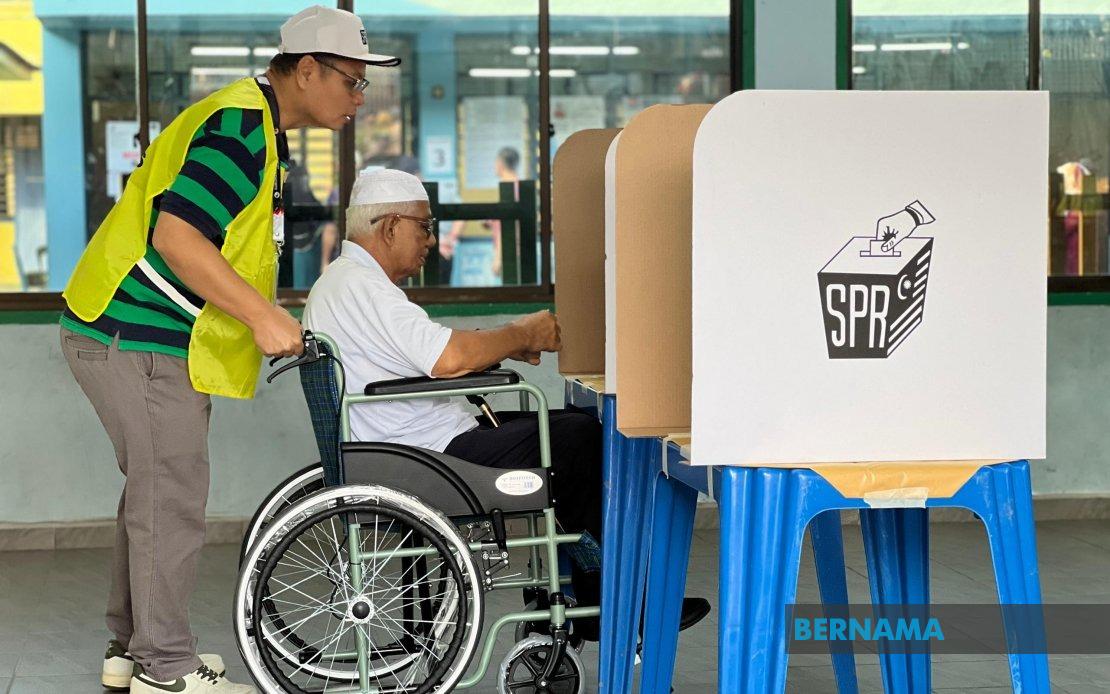 Johor's 1,076 Polling Centres Begin Voting Day for State Election