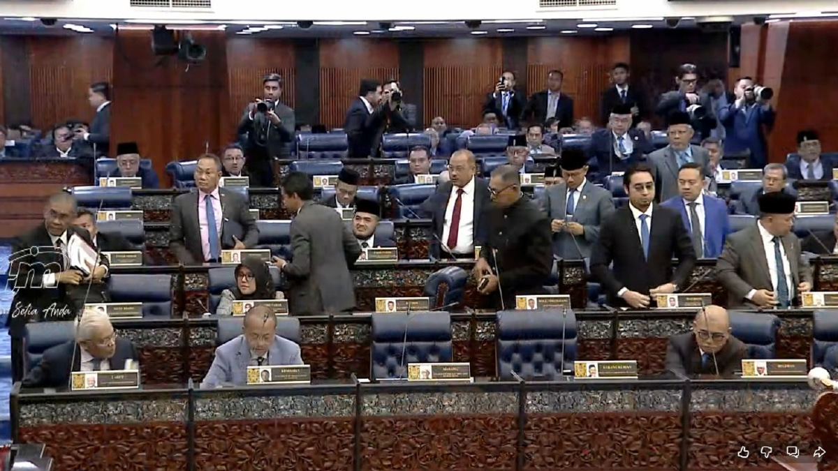 Opposition Boycotts Parliament Session Over Tabung Haji RCI Debate Timing