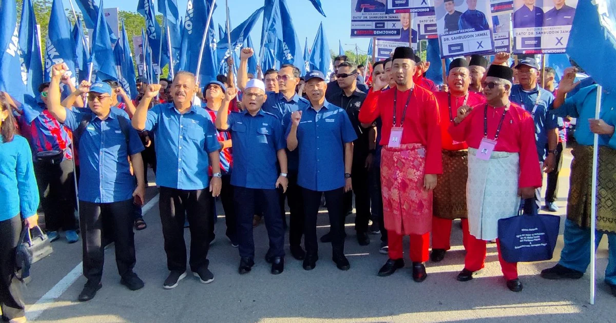 Muhyiddin Throws Support Behind Sahruddin in Bukit Kepong Contest