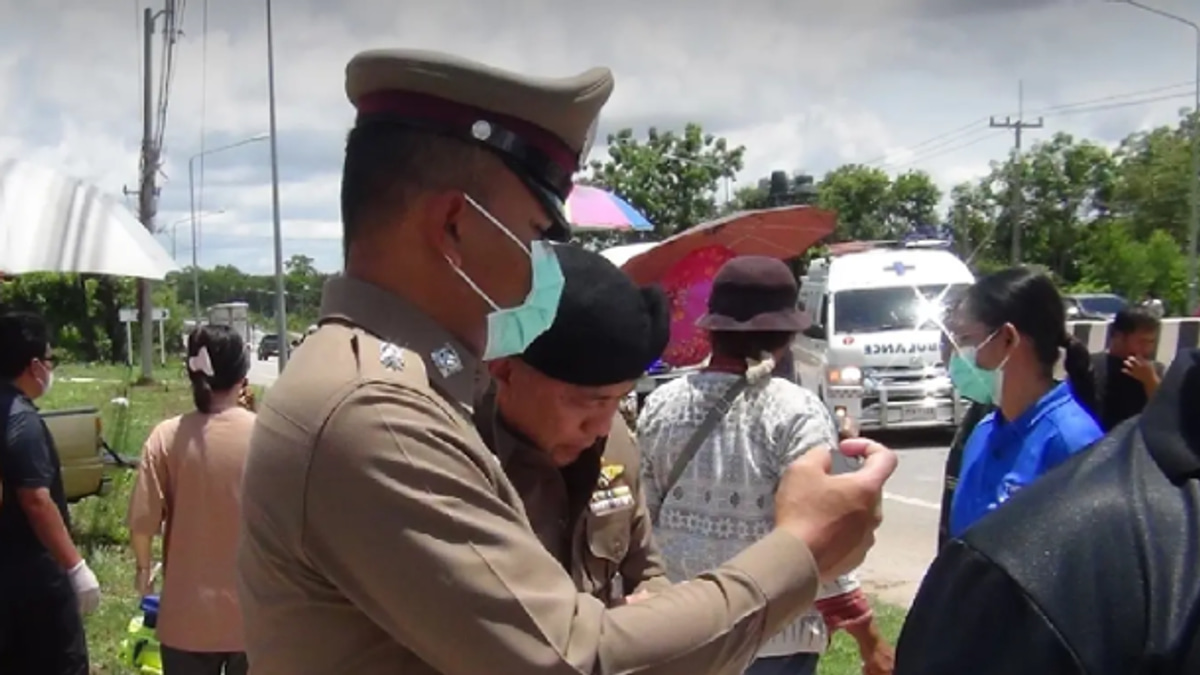Thai Tragedy: Pickup Truck Ploughs into Buddhist Procession, Killing 10 Monks