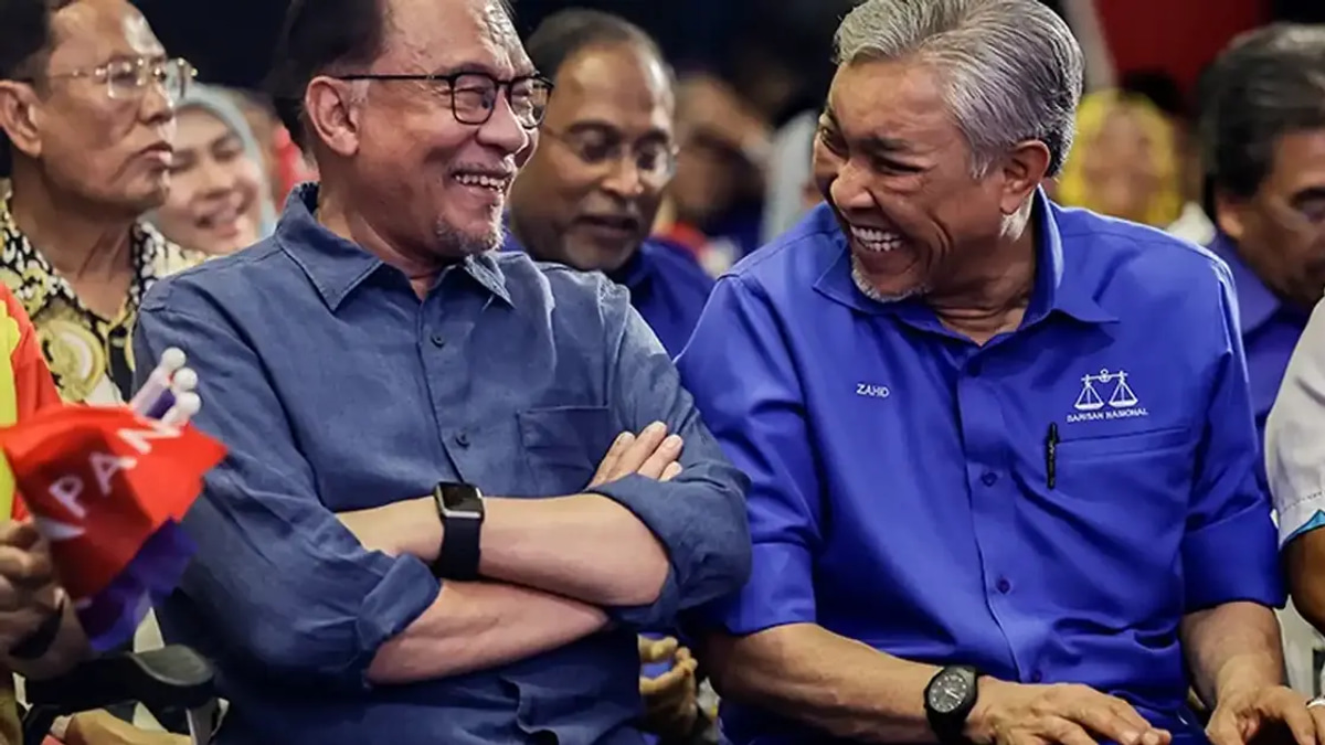 Zahid Counters Anwar with Poetry, Reaffirms BN's Coalition Commitment