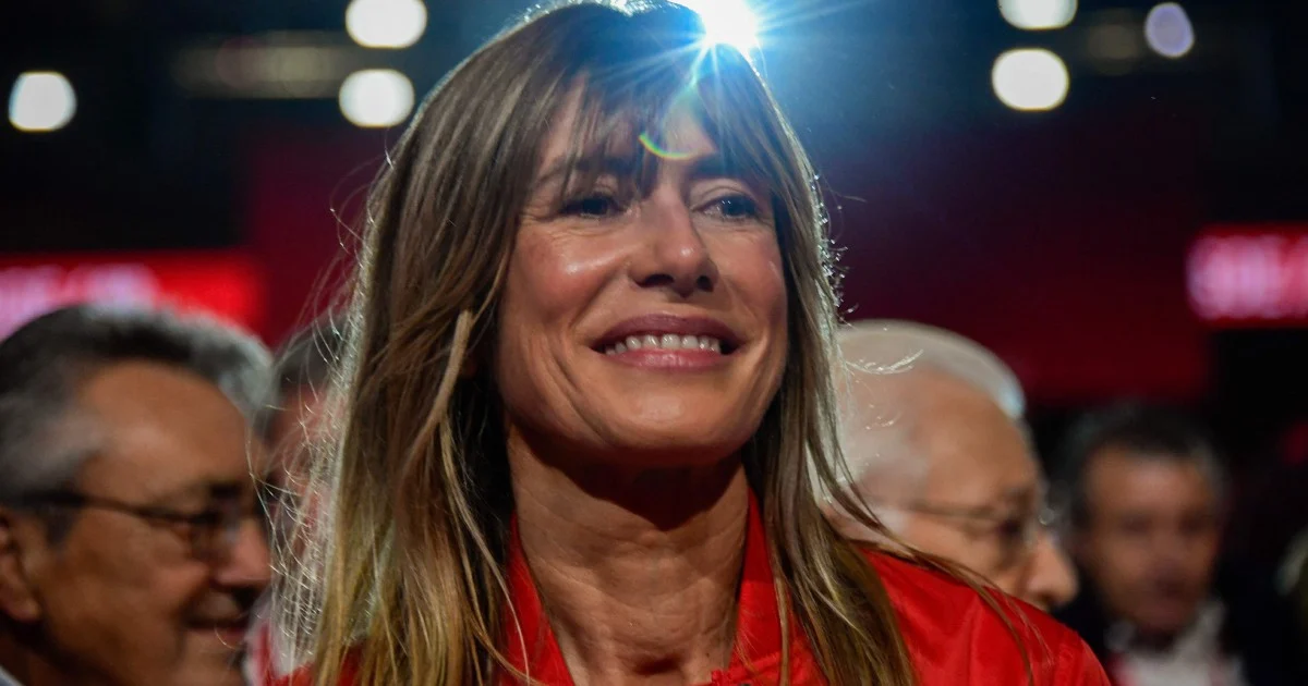 Spanish Court Bans PM's Wife From Leaving Country, Orders Trial on Corruption Charges