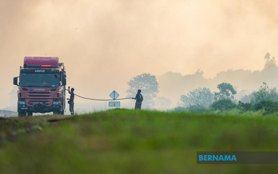 Firefighters Gain Ground on Major Peatland Blaze in Johor