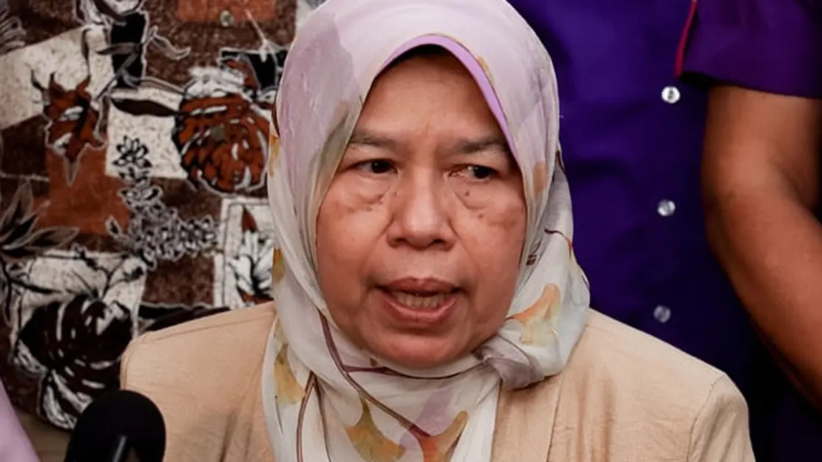 Zuraida Rules Out PKR Return Despite Anwar's Call for Party Veterans