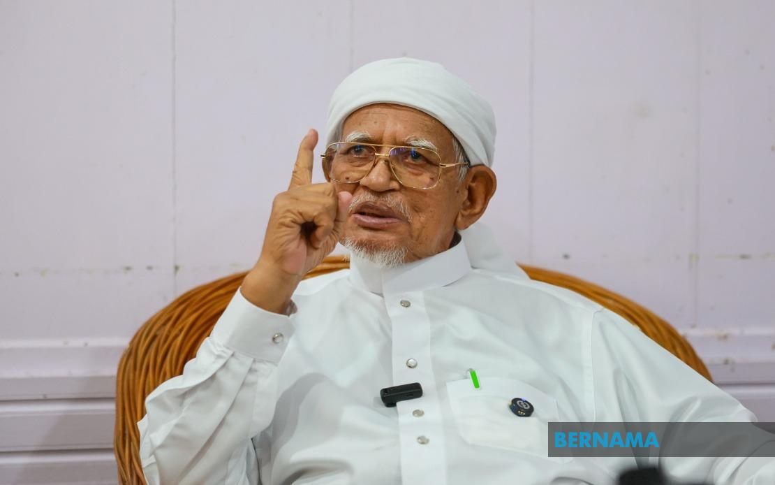 Hadi Claims Bersatu Has Lost PN Membership, Azmin Disputes Assertion