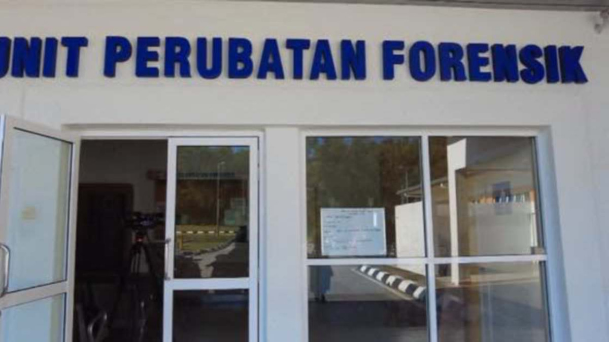PM Anwar Offers Condolences Following Student Death at Seremban School