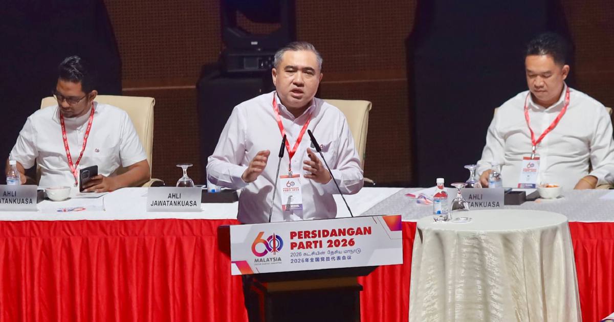 DAP throws weight behind Anwar's push to scrap restrictive university law