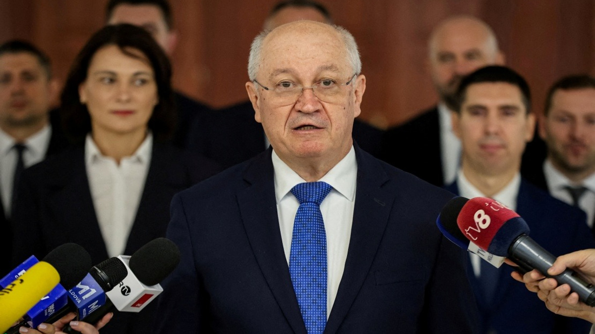 Moldova's Prime Minister Alexandru Munteanu Steps Down After Eight Months