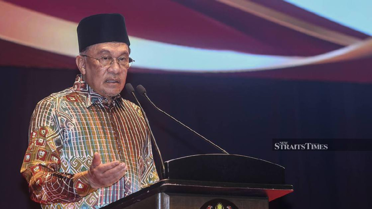 Anwar Urges Islamic Preachers to Harness Digital Tools for Wider Reach and Greater Impact