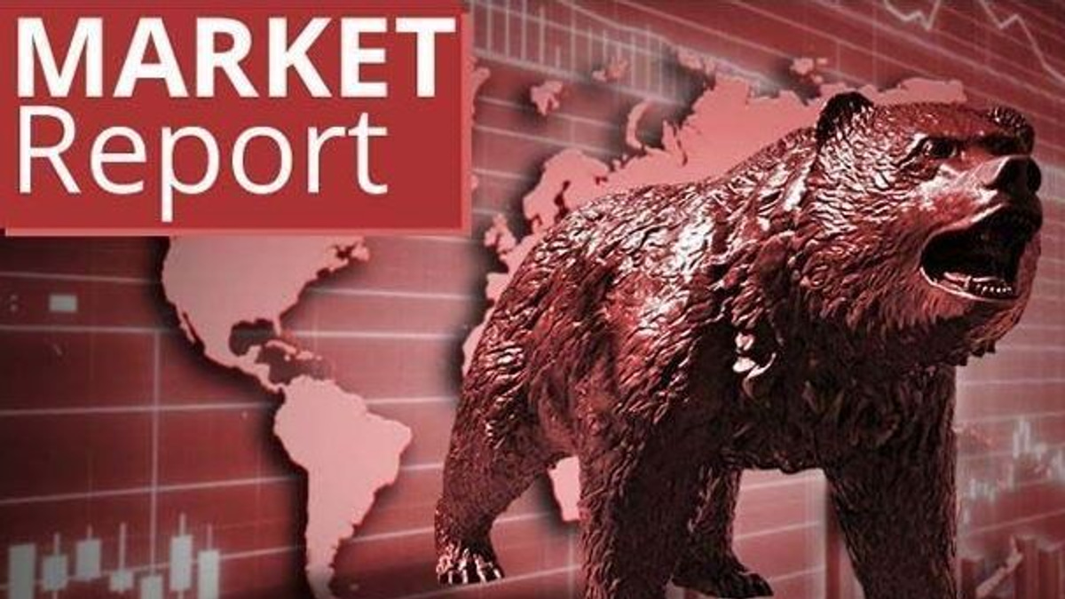 Malaysian blue chips retreat as banking stocks weaken on geopolitical tensions