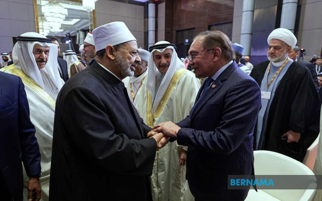 PM Anwar Praises Al-Azhar Grand Imam as Champion of Islamic Moderation and Interfaith Dialogue