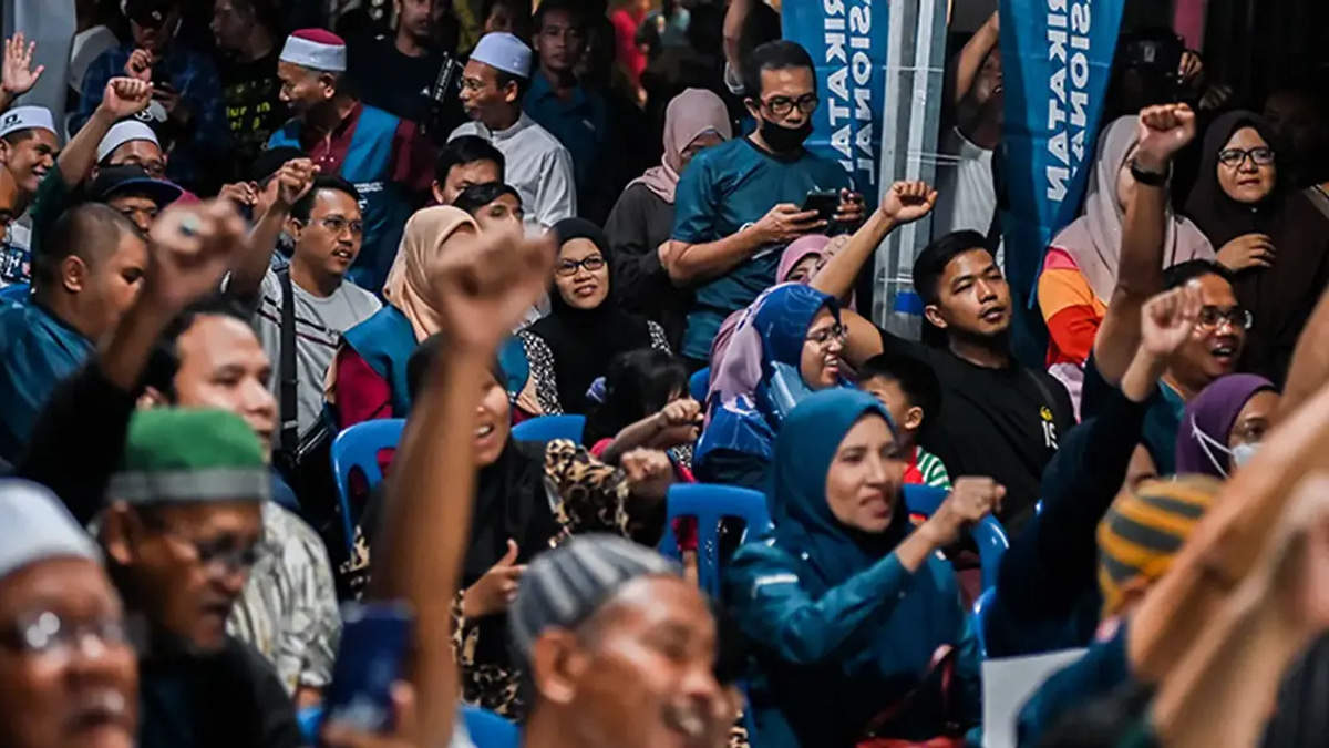 Young PN Backers Struggle to Name Which Seats Coalition Is Actually Contesting