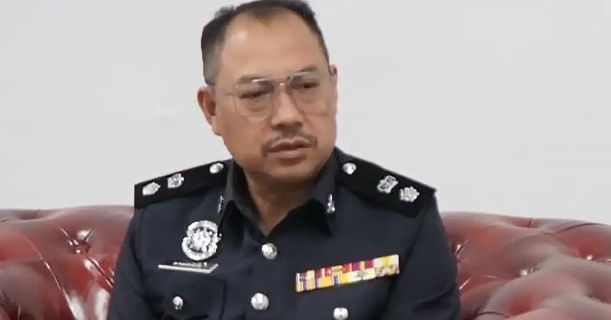 Suspected drug suspect arrested after confronting police with parang in Jeli raid