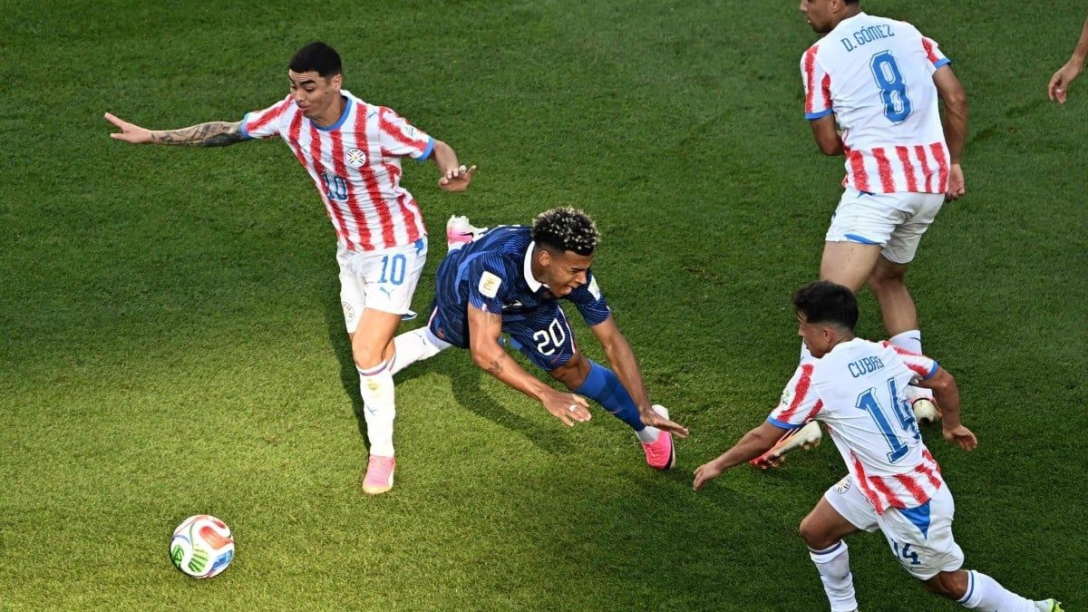 Chinese Football Fans Criticise Paraguay's Aggressive Play and Referee's Lenient Response in World Cup Loss to France