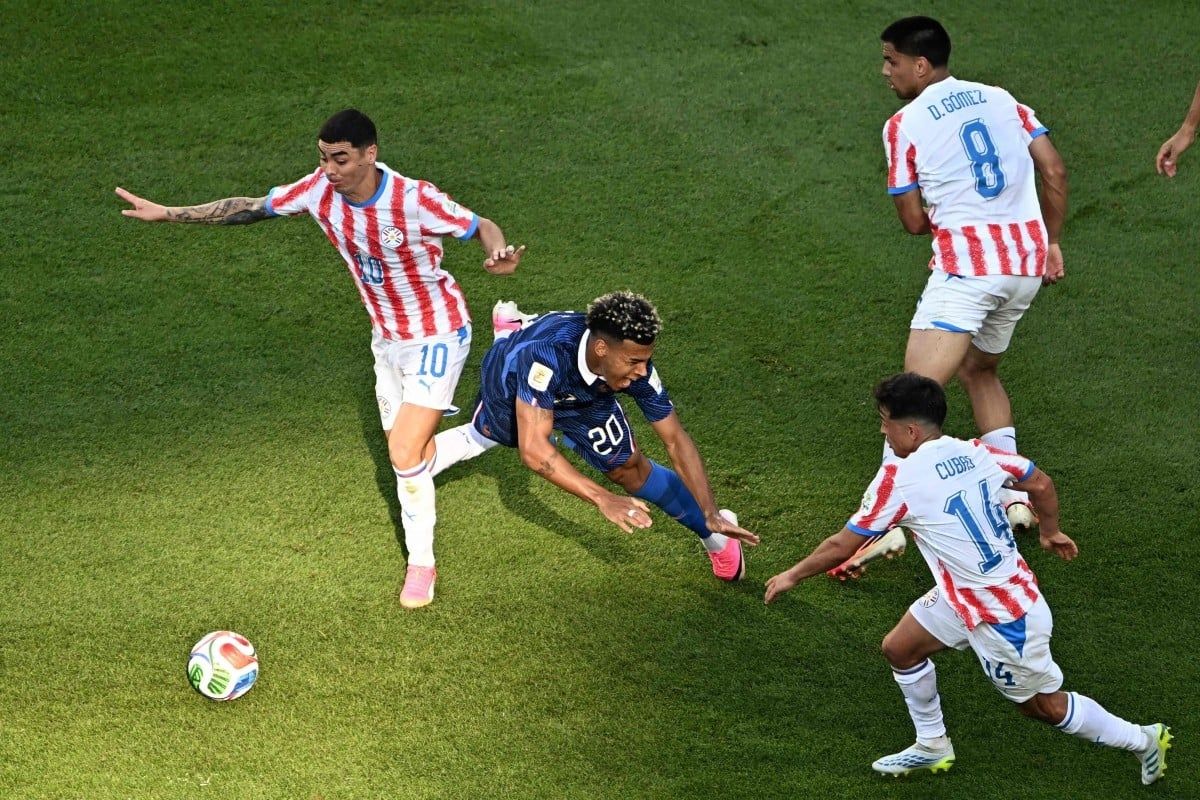 Chinese Football Fans Criticise Paraguay's Aggressive Play and Referee's Lenient Response in World Cup Loss to France