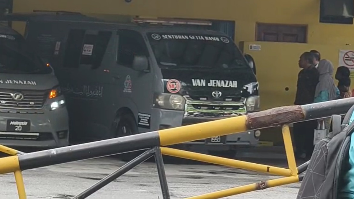 JIM Lorry Crash: Three Family Members Released For Burial In Perak