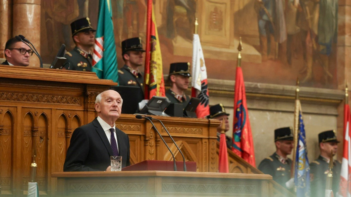Hungary's Andras Baka Sworn In as President Amid Opposition Boycott
