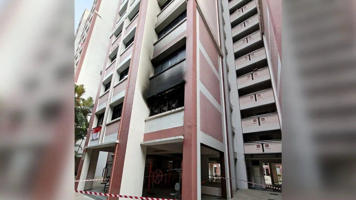 Elderly Man Hospitalized After Fire in Singapore HDB Block; Neighbor's Quick Action Prevents Greater Harm