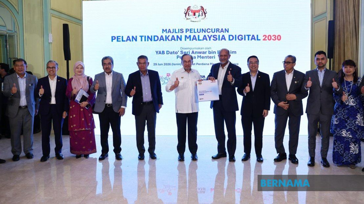 PM Anwar Launches Malaysia Digital 2030 Action Plan to Transform Nation into AI Producer