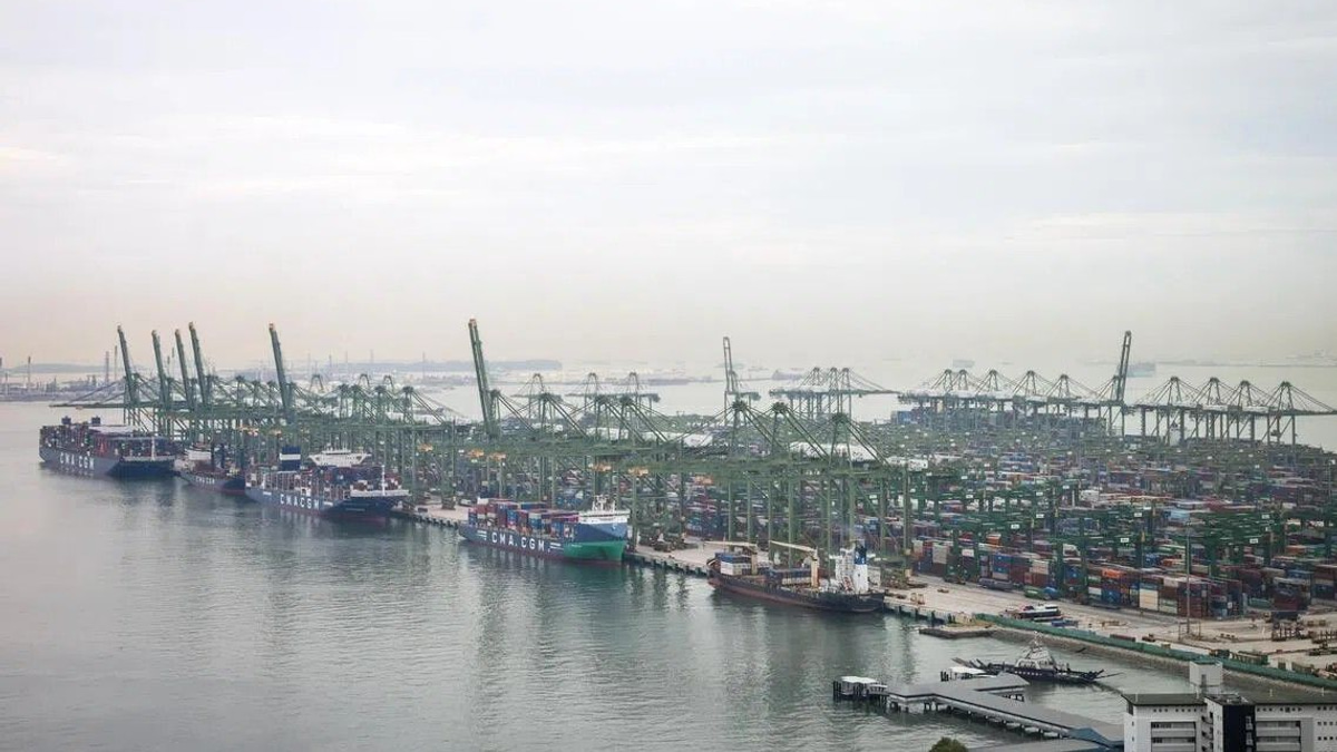 Trump's Forced-Labour Tariff Hits Singapore Exports, Reshaping Trade Dynamics in the Region