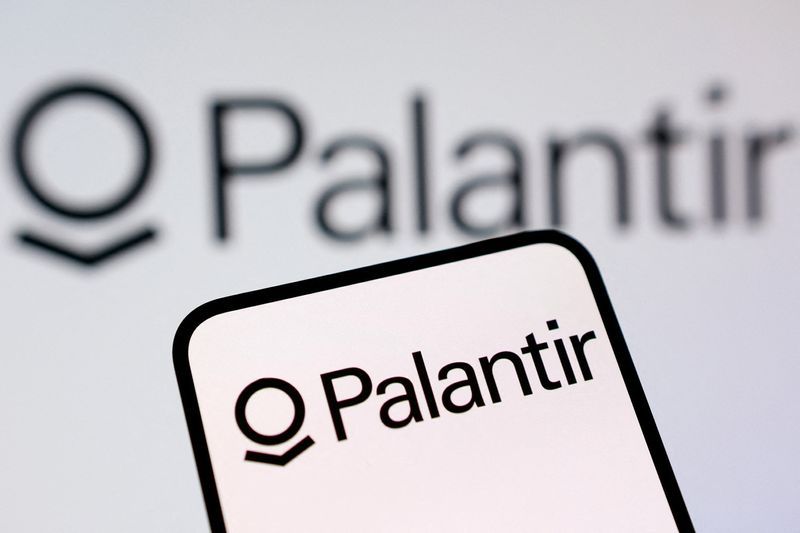 Palantir Raises Profit Outlook as AI Data Analytics Demand Accelerates Globally