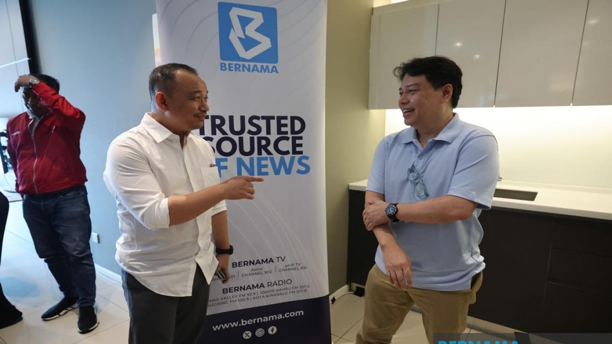 Maszlee Malik Takes to the Road: Puteri Wangsa Candidate Experiences Tebrau Commuter Struggles Firsthand