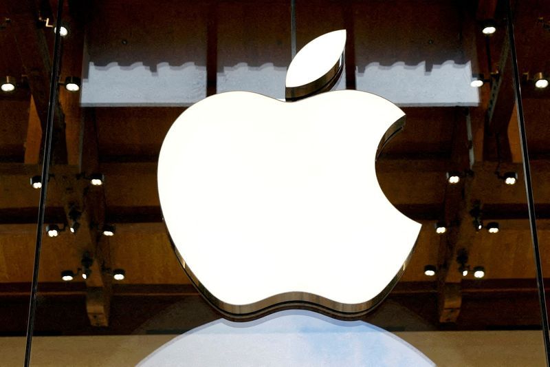 Apple Escalates Trade Secrets Battle with OpenAI, Seeks Court Injunction