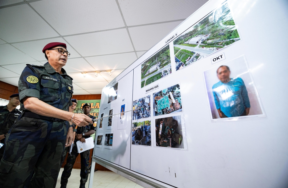 GOF Seizes RM9.39 Million in Illegal E-Waste During Ipoh Operation; 14 Detained