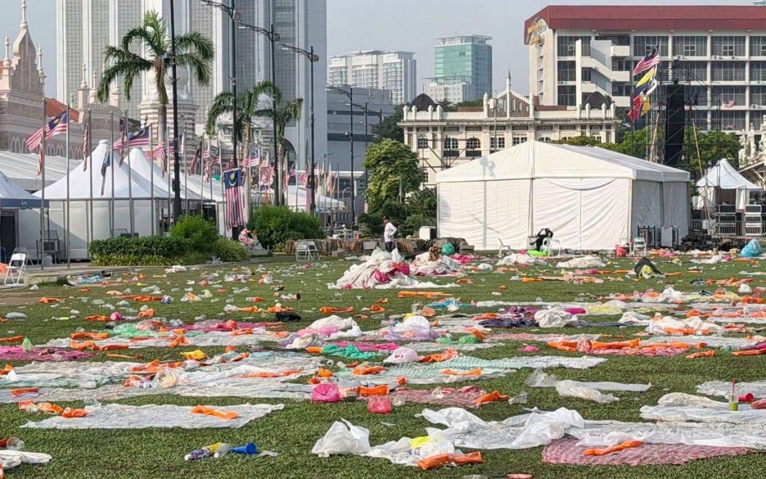 DBKL Launches Clean-Up Drive at Dataran Merdeka Following World Cup Final Gathering