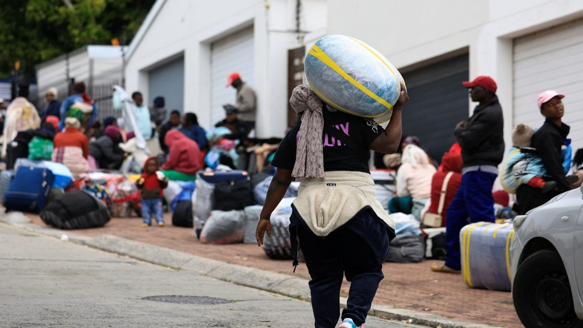 Hundreds of Zimbabweans Relocate from Cape Town Amid Rising Anti-Immigrant Tensions