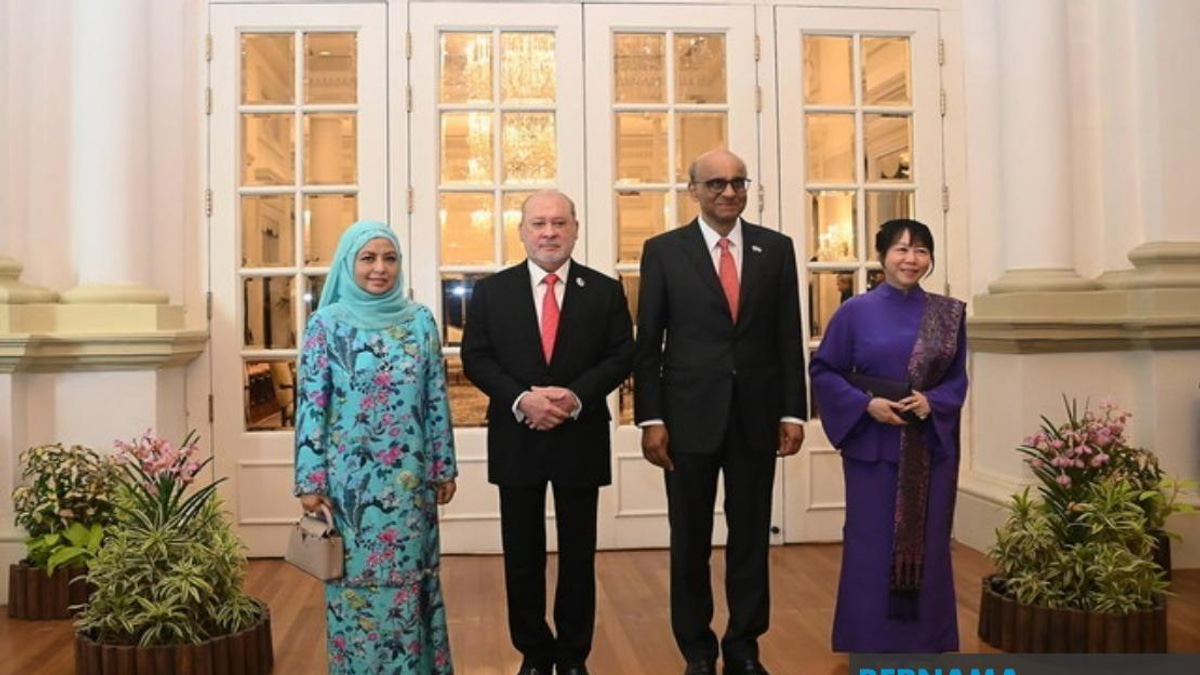 Singapore's Tharman Calls for Deeper Malaysia Ties as State Visit Begins