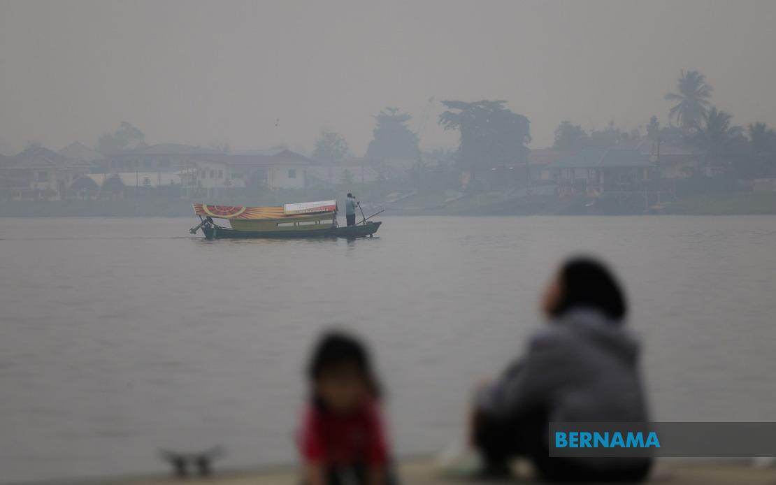 Malaysia Launches Cloud Seeding in Haze-Hit Areas as API Levels Spike and Dam Water Reserves Drop