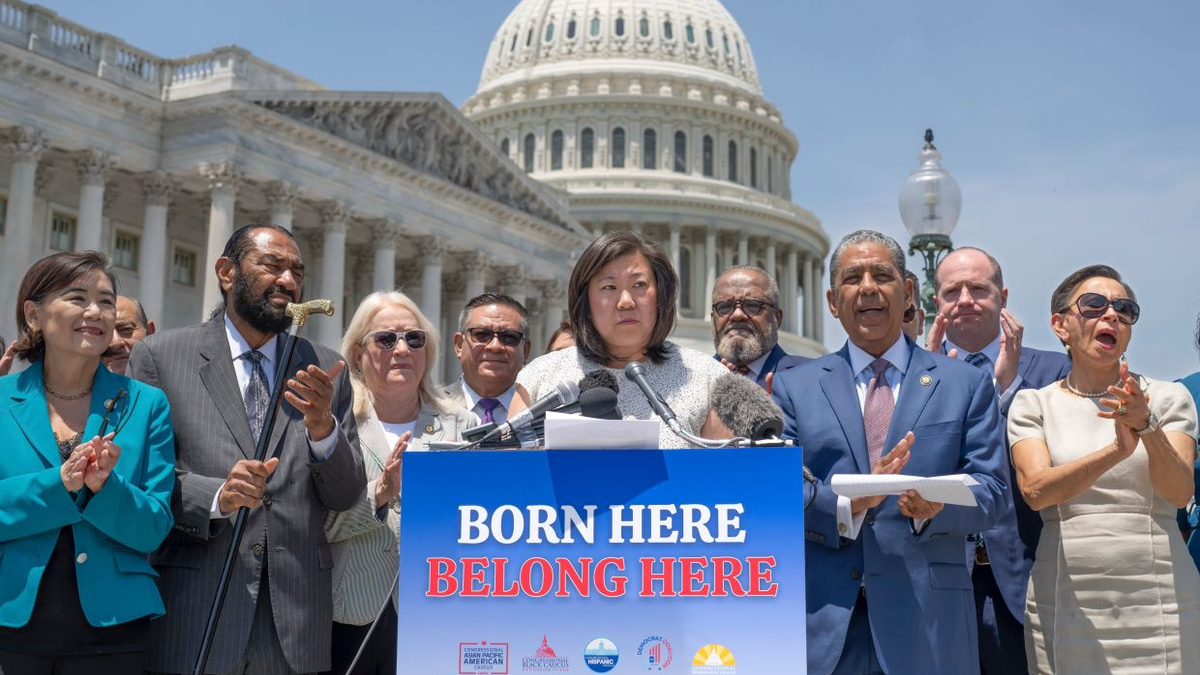 US Supreme Court Rejects Trump Bid to Strip Birthright Citizenship