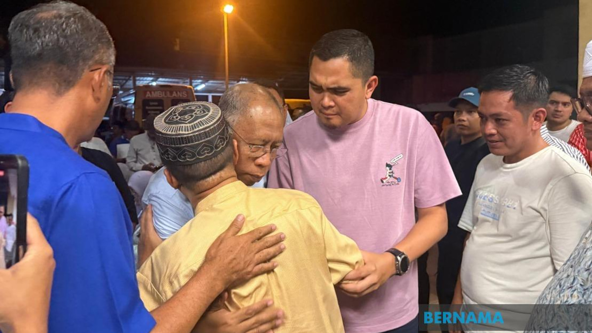 Rising UMNO Youth Leader Mohd Radzi Rahimi Killed in Tragic Tree Collapse with Family