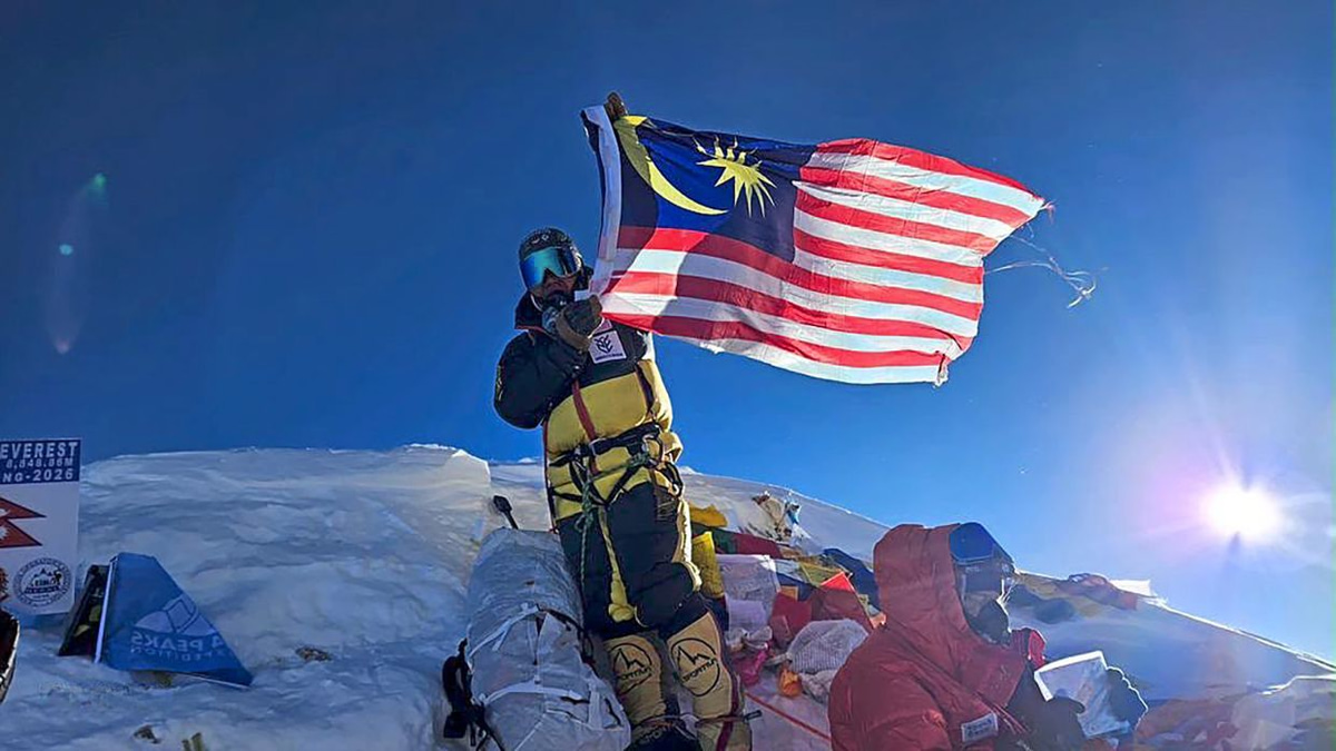 Malaysian Mountaineer Khafiz al Kicok Summits Everest at 49, Joins Elite Club of Triple 8,000m Peak Climbers