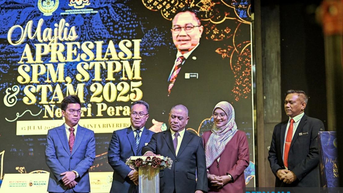 Perak's Menteri Besar Scholarship Eases Student Costs While Driving Academic Excellence
