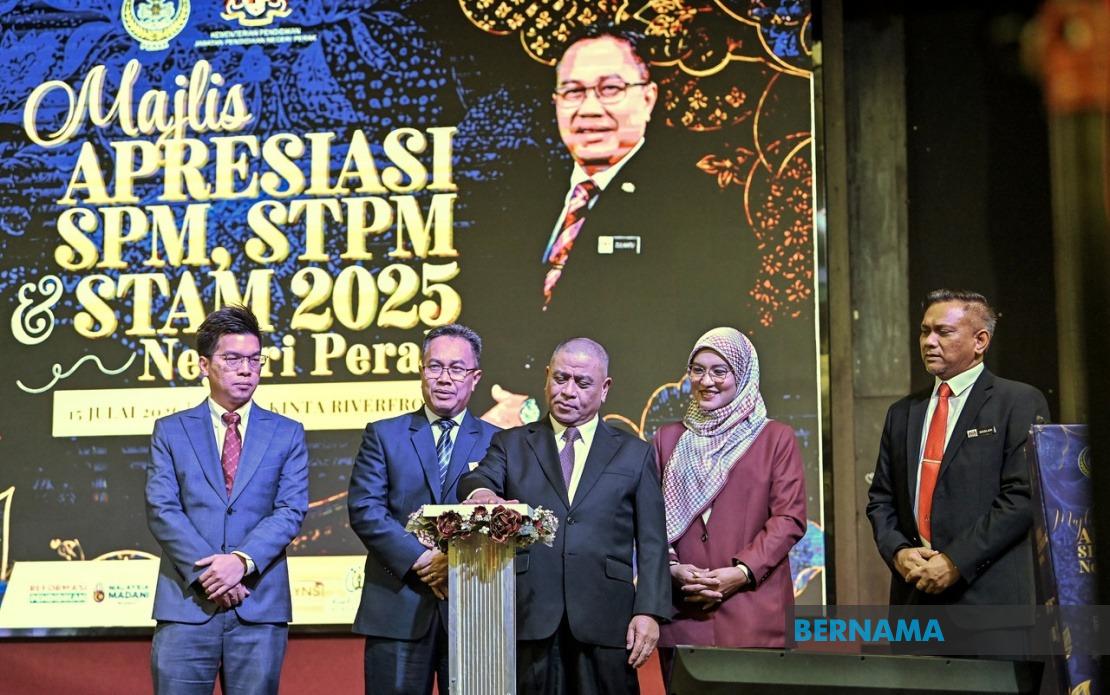 Perak's Menteri Besar Scholarship Eases Student Costs While Driving Academic Excellence