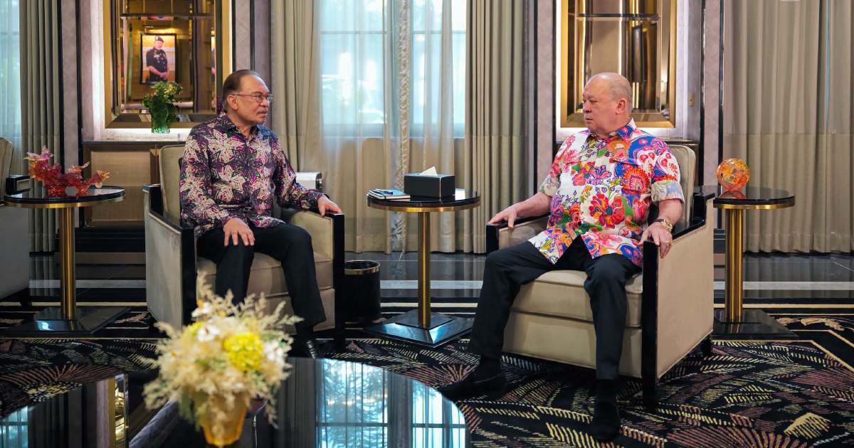 King meets Anwar on eve of Malaysia's 69th National Day