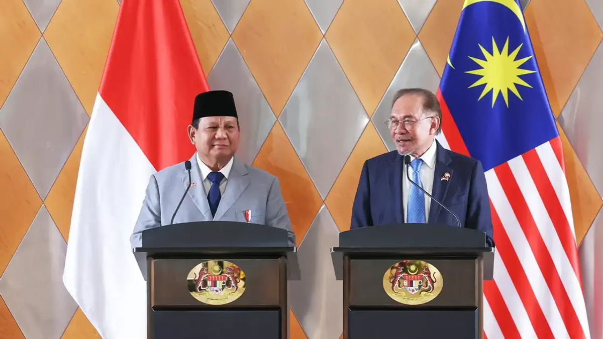Anwar Seeks Clarification from Prabowo on Felda's RM2 Billion Eagle High Investment