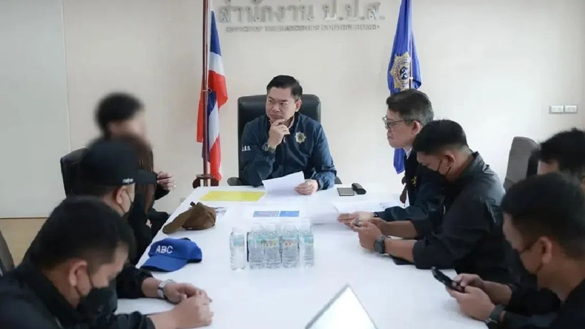 Thai authorities narrow focus in airline crew heroin case as hunt intensifies for courier and online recruiter
