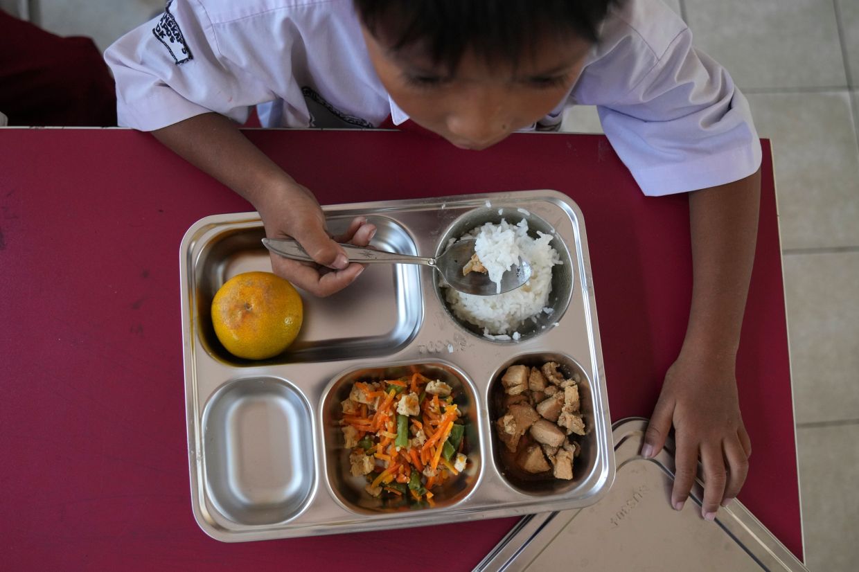 Indonesia's Free Meals Scandal Deepens as Graft Watchdog Demands Wider Probe and Programme Halt