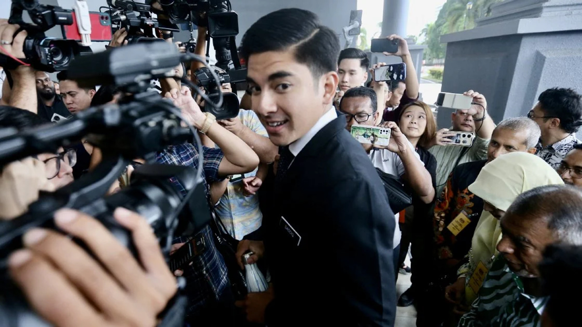 Syed Saddiq's Corruption Case Hangs in Limbo as Federal Court Delays Ruling