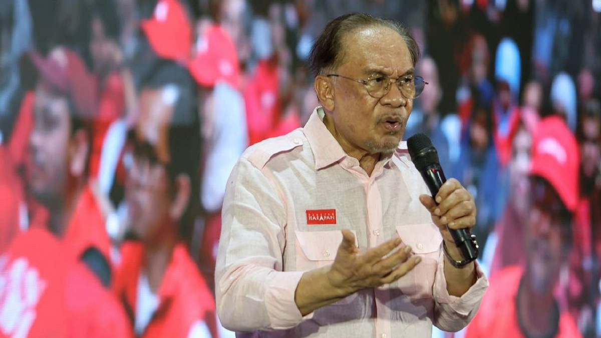 Anwar Pledges to Maintain Unity Government Amid State Electoral Challenge