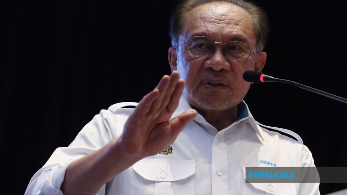 Malaysia's Civil Service Excellence Drives Rise in Global Competitiveness Rankings