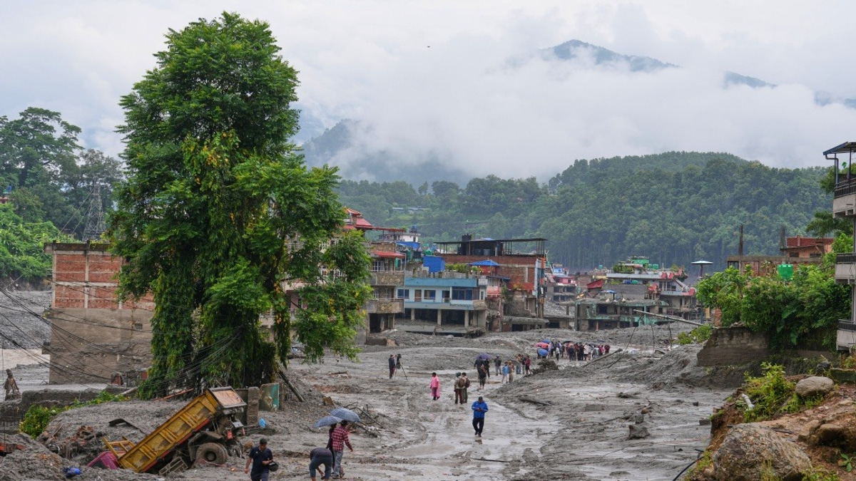 Nepal Mudslide Death Toll Reaches 675 as Rescue Efforts Continue