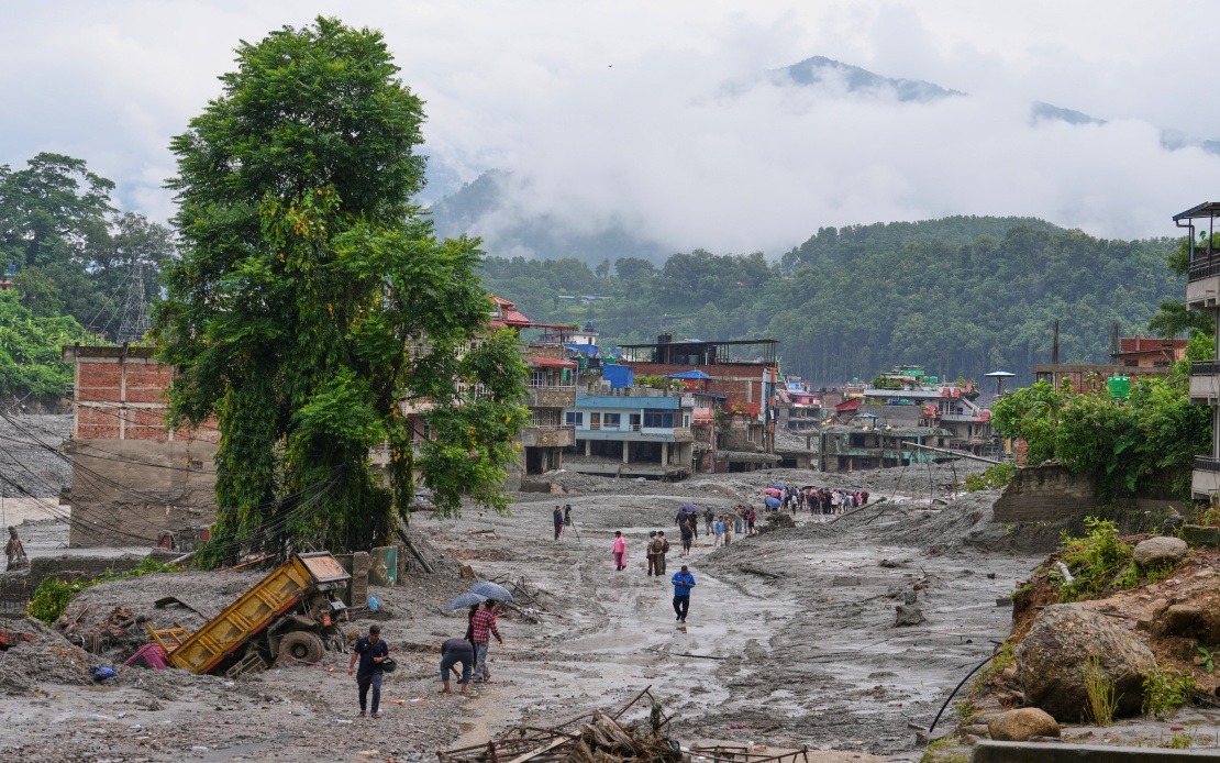 Nepal Mudslide Death Toll Reaches 675 as Rescue Efforts Continue