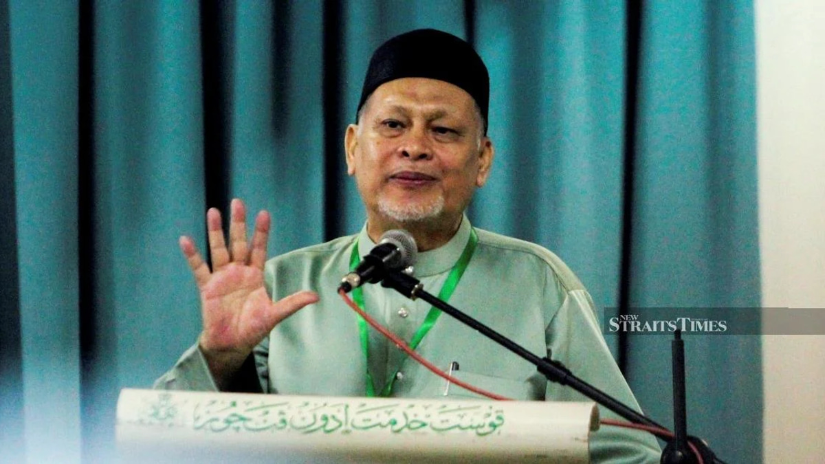 PAS Criticises Muhyiddin's Rushed Decision on Perikatan Nasional Logo in State Elections
