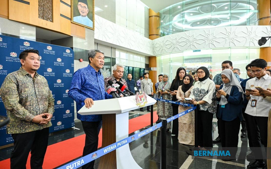 Myanmar Signals Willingness to Repatriate 5,000 Refugees by Sea, Malaysia's Mohamad Hasan Says