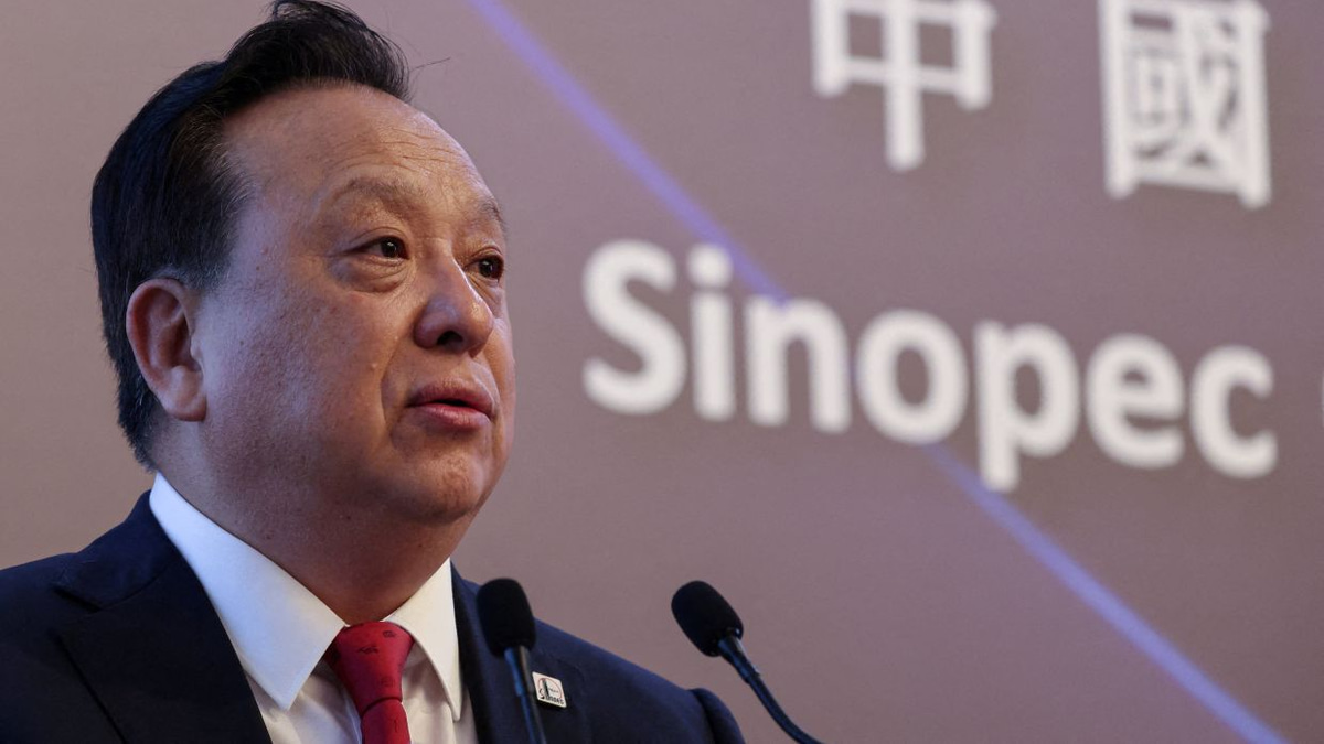 Sinopec's New Chief Charts Radical Shift Away From Fuel Refining